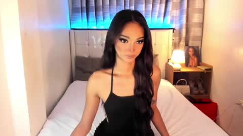 Snapshot of faelore_ chatting on 01.06.25 faelore online show from 01.06.25