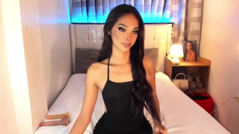 Snapshot of faelore_ chatting on 01.12.25 faelore online show from 01.12.25