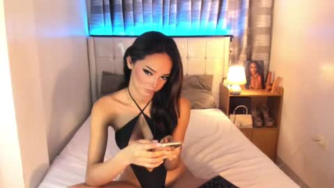 Snapshot of faelore_ chatting on 03.05.25 faelore online show from 03.05.25