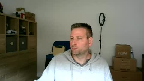 Snapshot of faer_087 chatting on 05.18.26 faer_087 online show from 05.18.26