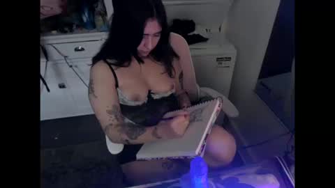 Snapshot of faeriefriend chatting on 10.13.25 faeriefriend online show from 10.13.25