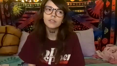 Snapshot of faerienugs chatting on 03.12.26 Faerie 3 online show from 03.12.26