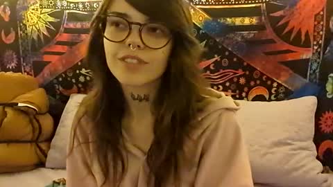 Snapshot of faerienugs chatting on 03.22.26 Faerie 3 online show from 03.22.26