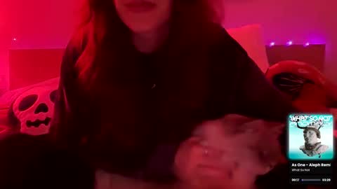 Snapshot of faewildz chatting on 11.12.25 Faewildz online show from 11.12.25