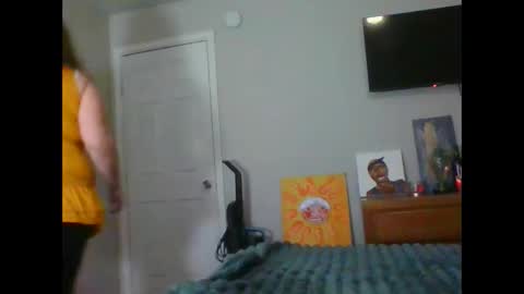 Snapshot of faidramae chatting on 02.14.25 faidra mae online show from 02.14.25