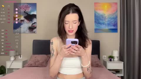 Snapshot of fairy_bloomix chatting on 02.09.25 Bloom  online show from 02.09.25