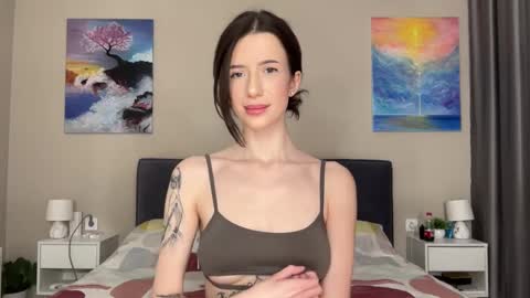 Snapshot of fairy_bloomix chatting on 02.15.25 Bloom  online show from 02.15.25