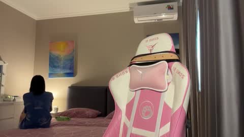 Snapshot of fairy_bloomix chatting on 09.24.25 Bloom  online show from 09.24.25