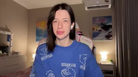 Snapshot of fairy_bloomix chatting on 10.22.25 Bloom  online show from 10.22.25