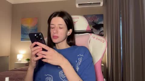 Snapshot of fairy_bloomix chatting on 10.29.25 Bloom  online show from 10.29.25