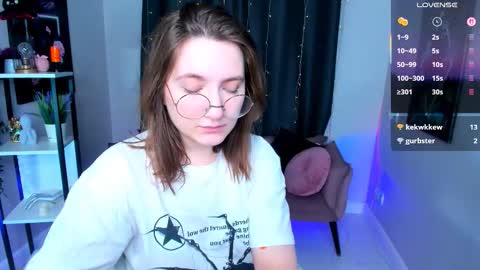 Snapshot of fairy_tara chatting on 11.14.25 Tara online show from 11.14.25