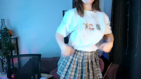 Snapshot of fairy_tara chatting on 11.19.25 Tara online show from 11.19.25