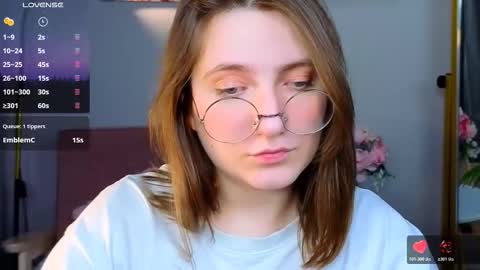 Snapshot of fairy_tara chatting on 12.03.25 Tara online show from 12.03.25