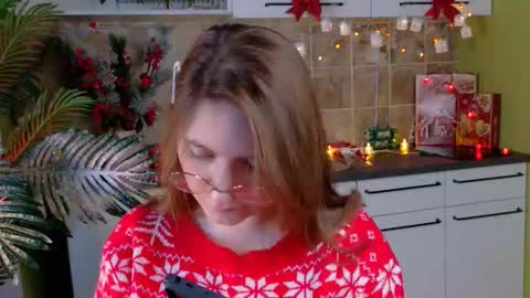 Snapshot of fairy_tara chatting on 12.19.25 Tara online show from 12.19.25