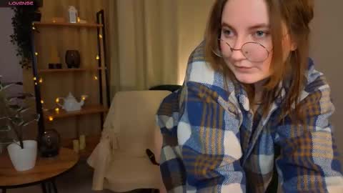 Snapshot of fairy_tara chatting on 02.05.26 Tara online show from 02.05.26