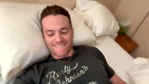 Snapshot of fairybae5 chatting on 02.07.25 Travis online show from 02.07.25