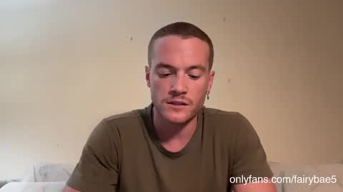 Snapshot of fairybae5 chatting on 09.25.25 Travis online show from 09.25.25