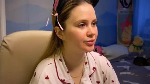 Ilona online show from 12.15.25