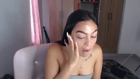 Snapshot of fairylatin chatting on 02.02.25 fairylatin online show from 02.02.25