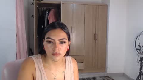 Snapshot of fairylatin chatting on 02.04.25 fairylatin online show from 02.04.25