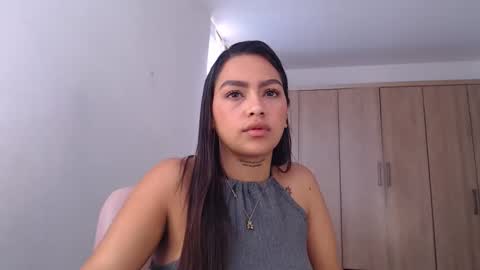 Snapshot of fairylatin chatting on 02.23.25 fairylatin online show from 02.23.25