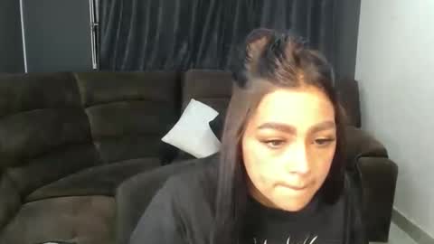 Snapshot of fairylatin chatting on 11.24.25 fairylatin online show from 11.24.25