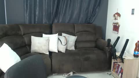 Snapshot of fairylatin chatting on 12.16.25 fairylatin online show from 12.16.25