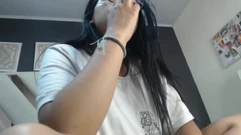 Snapshot of fairylatin chatting on 03.18.26 fairylatin online show from 03.18.26