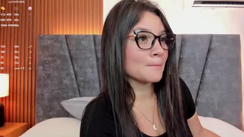 Snapshot of falaksweet_ chatting on 02.22.25 Leila.... online show from 02.22.25