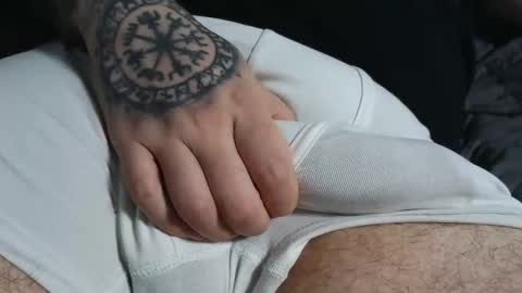 Snapshot of falcon120 chatting on 04.11.26 falcon120 online show from 04.11.26