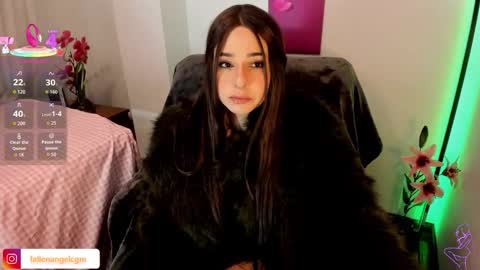 Snapshot of fallenangel_g chatting on 12.15.25 Fallen Angel online show from 12.15.25