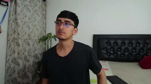 FallGays online show from 09.21.25