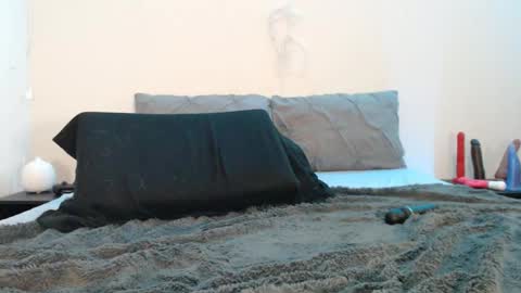 Fallon Gray online show from 12.05.24