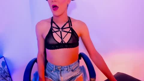 Andrea online show from 02.15.25