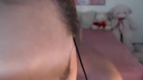 Layla online show from 06.24.26