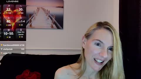 Snapshot of fanny_posy chatting on 03.10.25 Fanny online show from 03.10.25