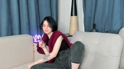 Mia online show from 12.12.24