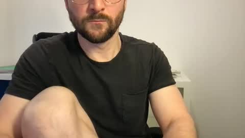 Snapshot of fantacyland chatting on 12.18.24 Alex online show from 12.18.24