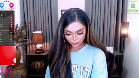 Snapshot of fantacyoflove chatting on 01.28.25 YASI online show from 01.28.25