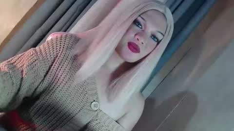 DANIELLA - DONT FORGET TO GIVE ME A THUMBSU UP online show from 03.03.26