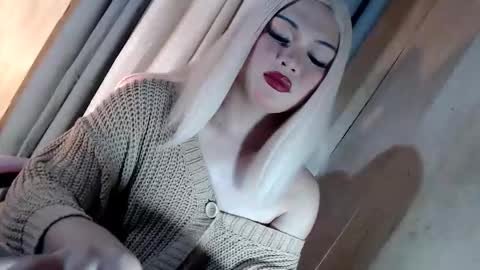 DANIELLA - DONT FORGET TO GIVE ME A THUMBSU UP online show from 06.11.26
