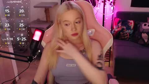 Snapshot of fantasy_lisa chatting on 02.08.26 Lisa online show from 02.08.26