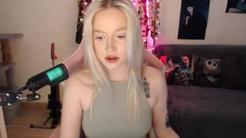 Snapshot of fantasy_lisa chatting on 02.27.26 Lisa online show from 02.27.26