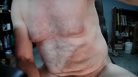 Snapshot of fantasyresort chatting on 12.15.24 fantasyresort online show from 12.15.24