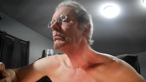 Snapshot of fantasyresort chatting on 01.02.25 fantasyresort online show from 01.02.25