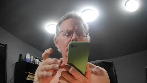 Snapshot of fantasyresort chatting on 01.04.25 fantasyresort online show from 01.04.25