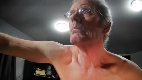 Snapshot of fantasyresort chatting on 01.08.25 fantasyresort online show from 01.08.25