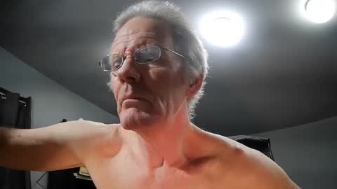 Snapshot of fantasyresort chatting on 01.13.25 fantasyresort online show from 01.13.25