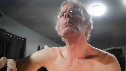 Snapshot of fantasyresort chatting on 02.02.25 fantasyresort online show from 02.02.25