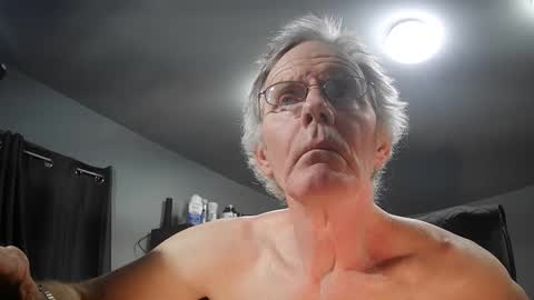 Snapshot of fantasyresort chatting on 02.08.25 fantasyresort online show from 02.08.25